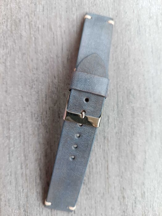 Bladoniebieski pasek zegarka 22 mm M skóra