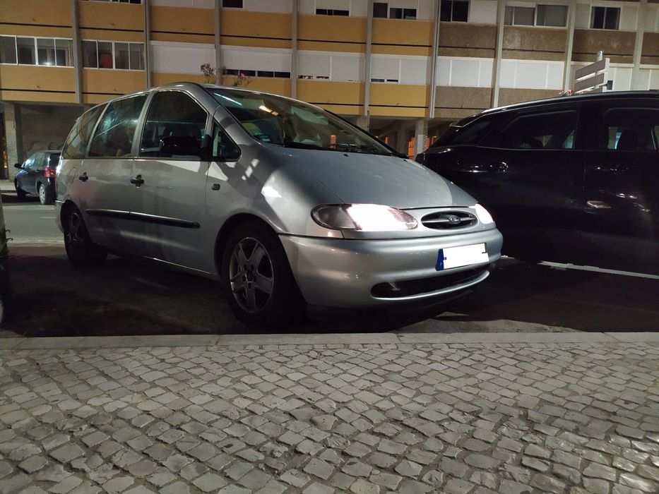 FORD Galaxy 7 lugares TDI (avariada)