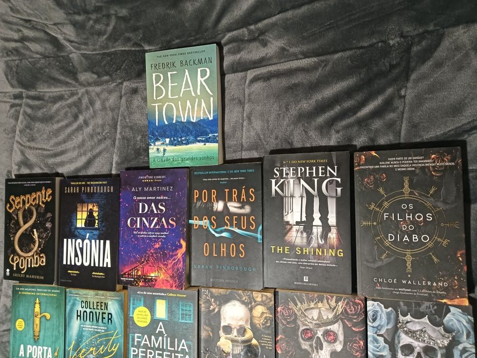 Vendo vários livros