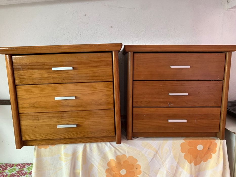 Mobilia de quarto em madeira cerejeira