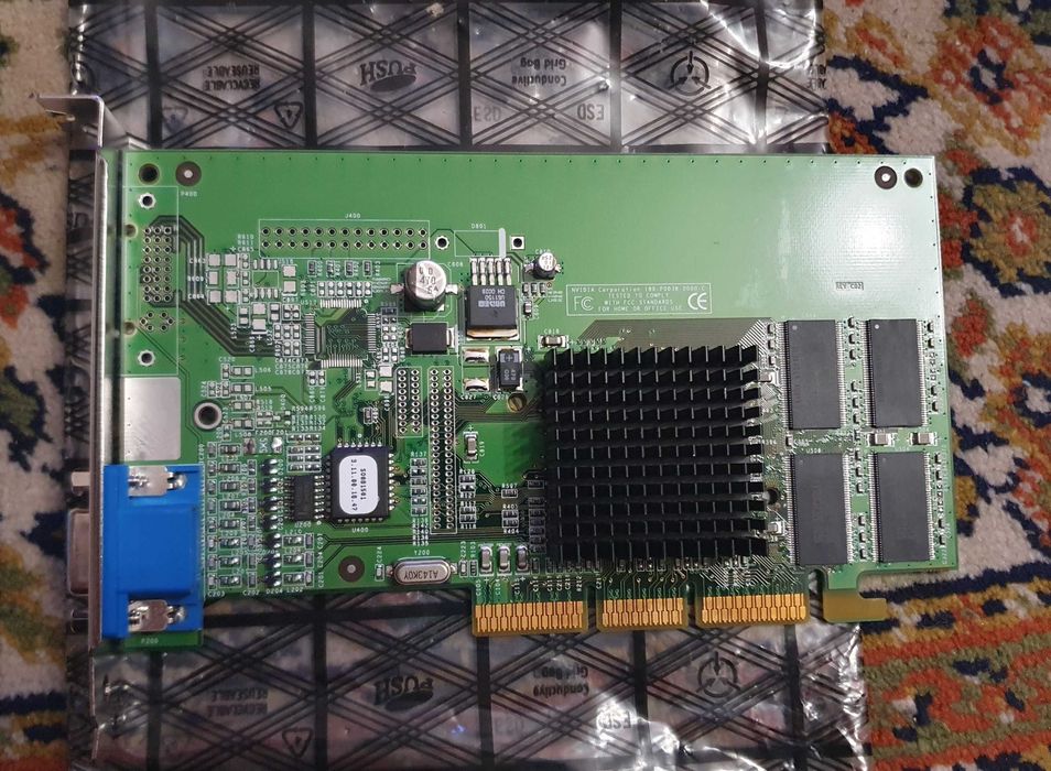 Placa Gráfica / Vídeo Nvidia Geforce Quadro 2, 32Mb