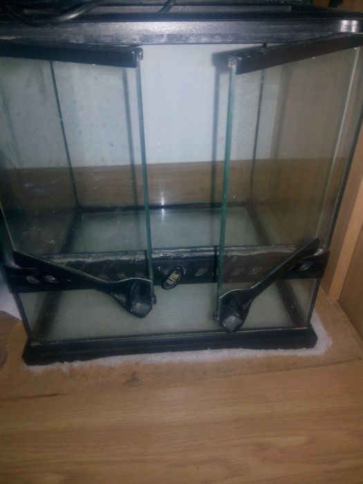 Продам терраріум Екзо Терра 30×30