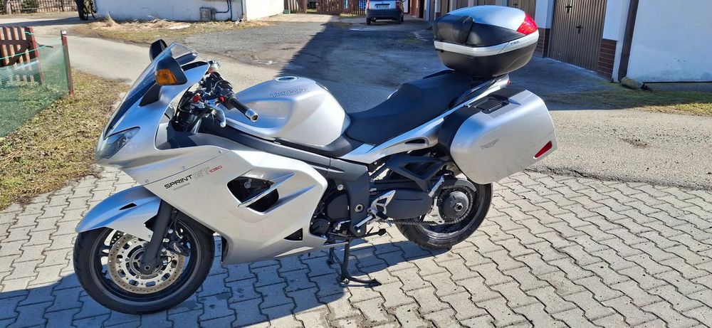 Triumph Sprint TRIUMPH SPRINT GT 1050ccm 130 KM 14 tyś. km! POLECAM