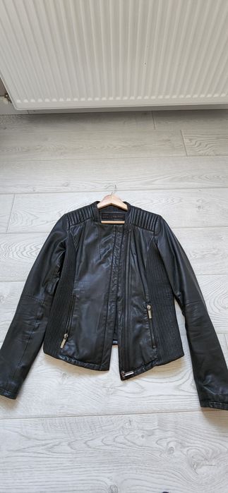 Куртка ZARA кожаная женская