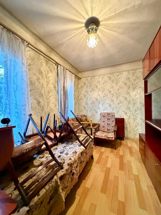 Продаю 2-кімнатну квартиру на землі, на розі вул. Даля та Кузнецької. Ц5