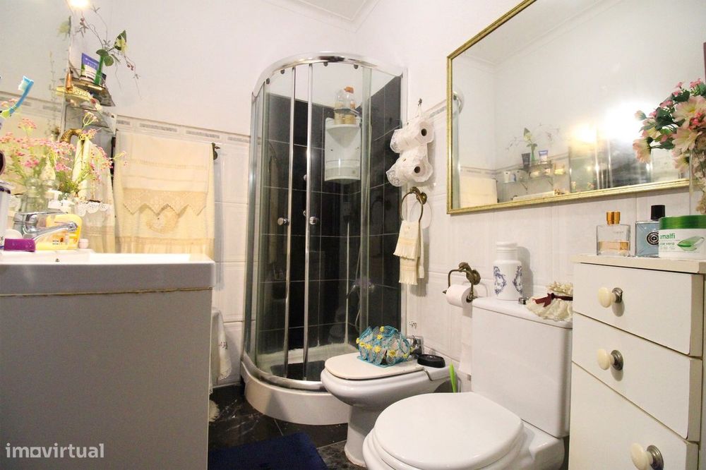Apartamento T2, com elevador - Seixal