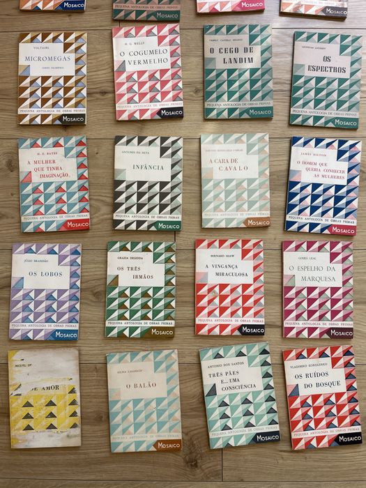 38 livros de bolso da colecção Mosaico