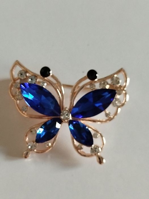 Broszka motylek nowa