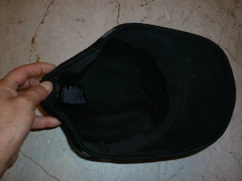 Calvin Klein czarny wełniany 100% kaszkiet, czapka