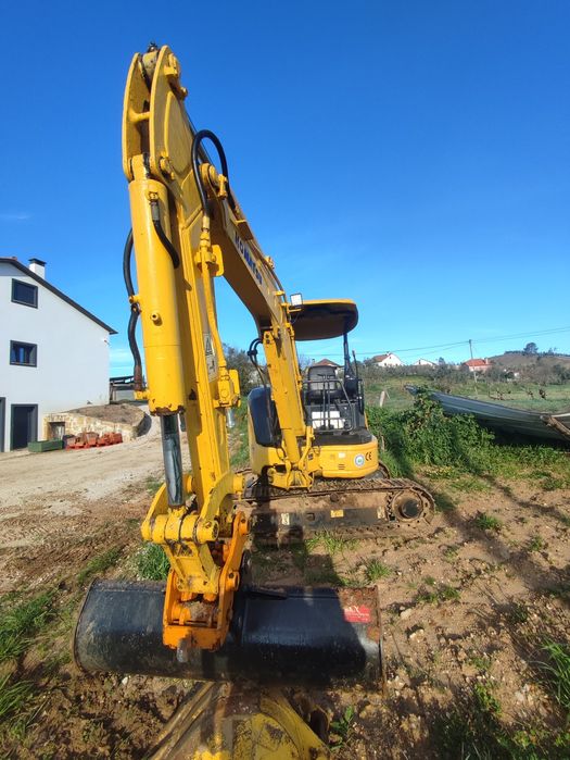 Komatsu pc30 3 toneladas