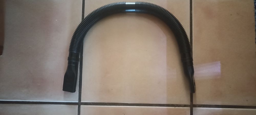 Aspirador Ufesa 800w