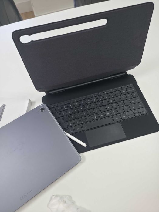 Samsung Galaxy tab S10 FE+ teclado