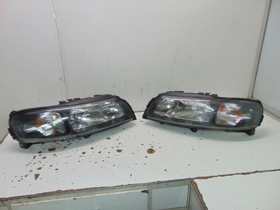 Volvo S70 ou V 70 faróis