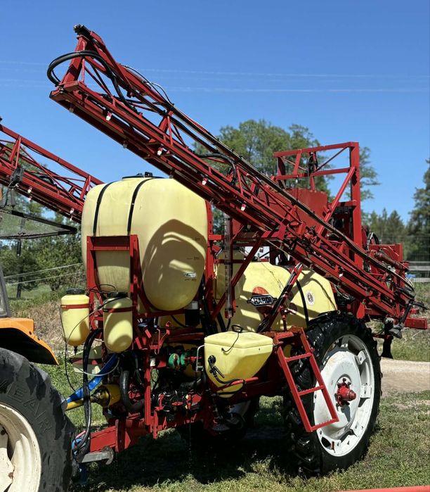 Opryskiwacz hardi 2400l belka 21