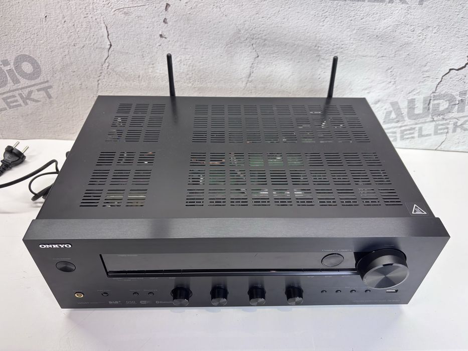 Onkyo TX-8150 sieciowy amplituner stereo