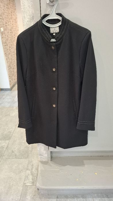 Płaszcz damski czarny r M