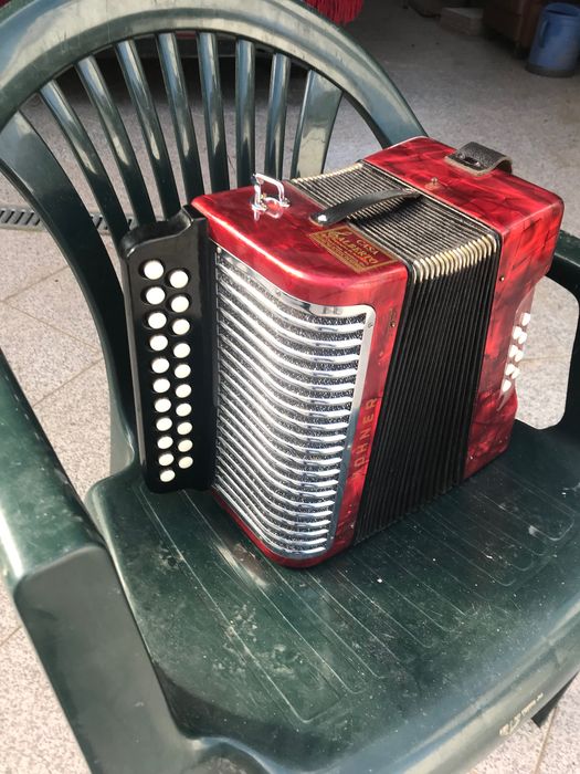 Vendo concertina Da Marca HOHNER muito rara ERICA