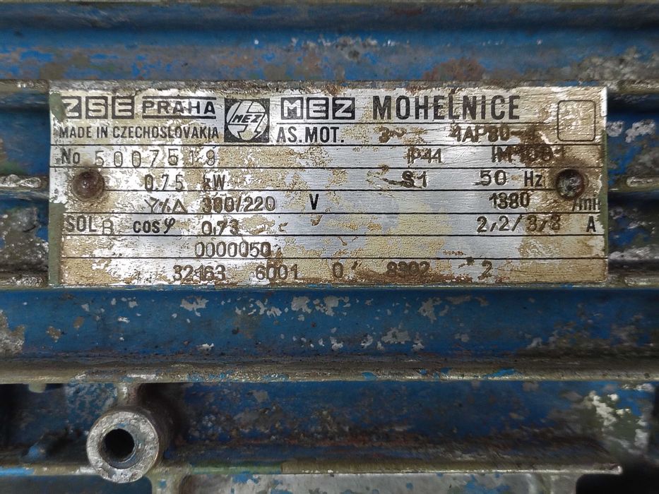 Silnik 0,75 KW 1380 obrotów mało używany czeski siłowy 220 V