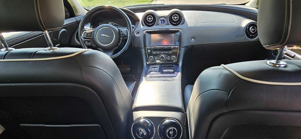 Jaguar XJ X351 V8 5.0 385 KM LPG 2011