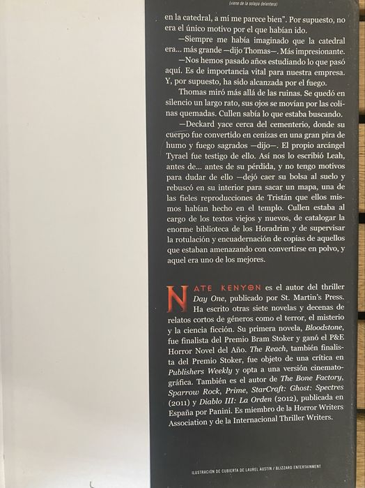 Vendo Livro da série Diablo III em Espanhol : Tormenta de Luz