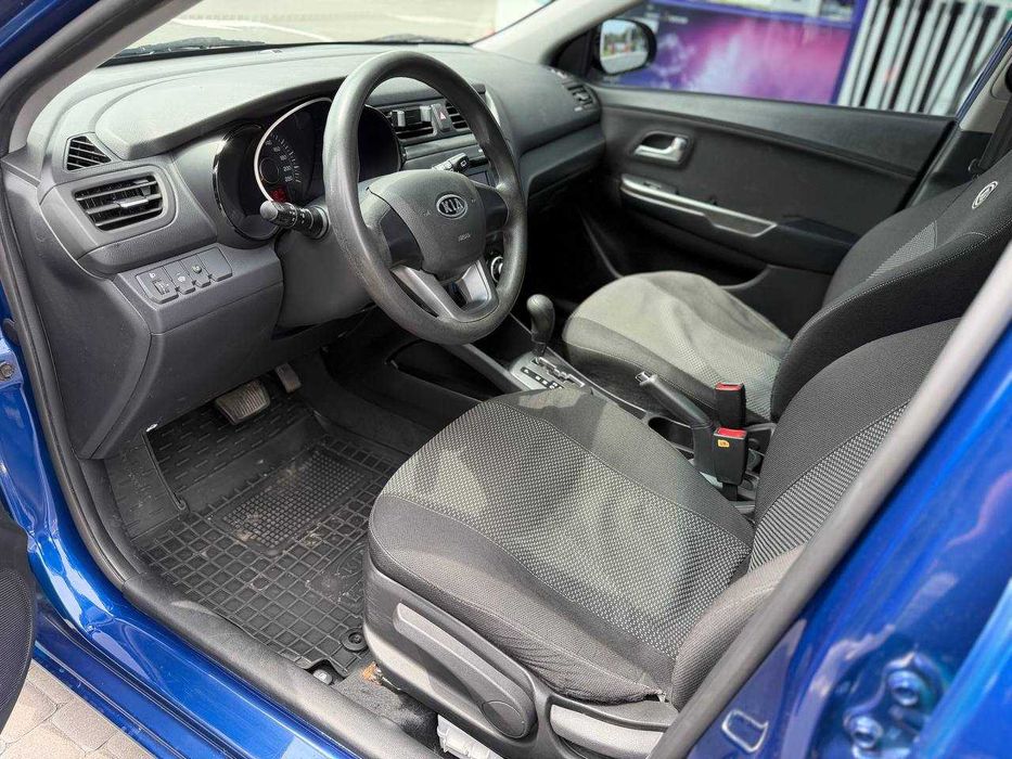 Продам KIA RIO 2012 1.6 Автомат