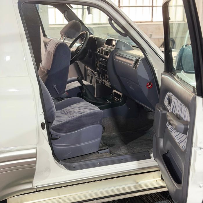 Toyota Land Cruiser KZJ 90