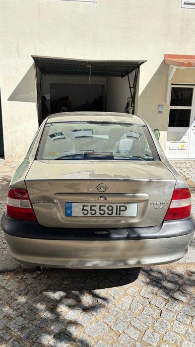 Opel Vectra — fotografia 4