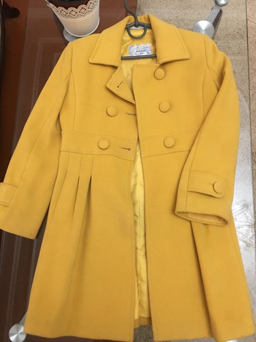 Продам пальто (плащ) , на девочку