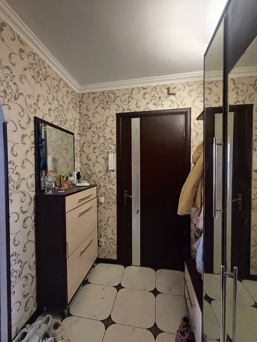 3к квартира в центрі Немішаєво, з автономним опаленням