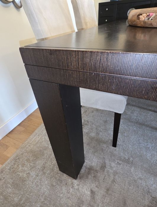 Mesa de jantar maciça extensível