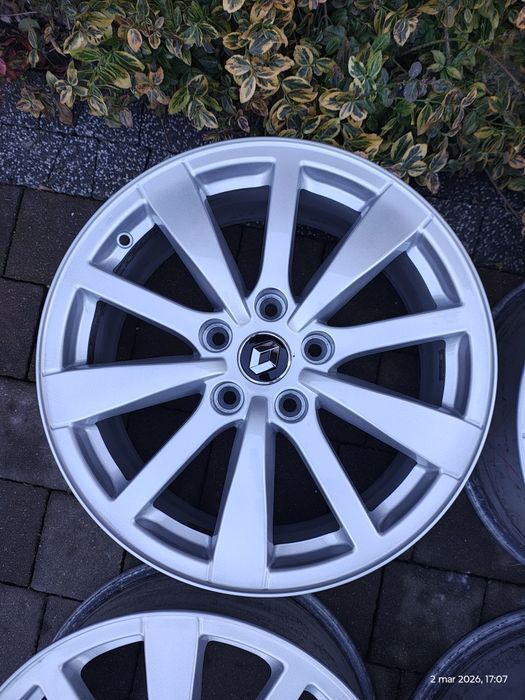 17 Renault 5x114,3 7J et47