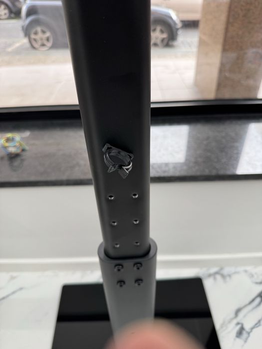 Suporte de chao para TV para escritorio empresa