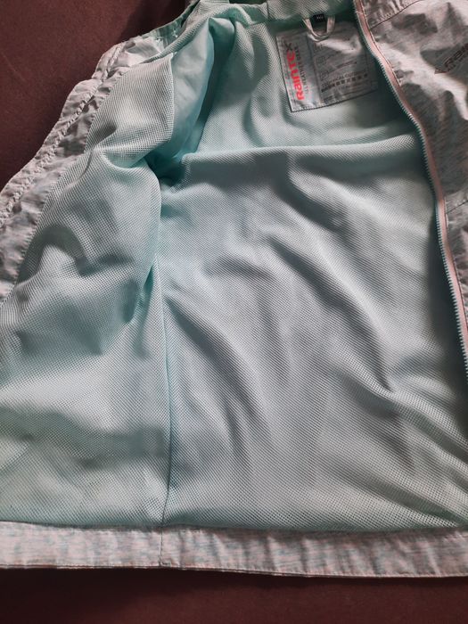 Ветровка для девочки