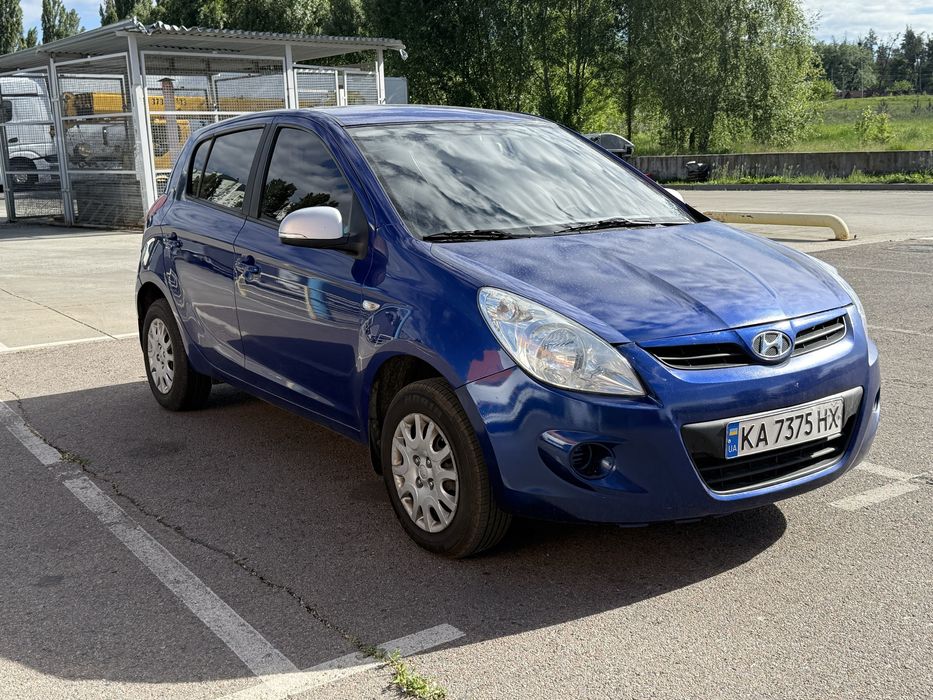 Huyndai i20 авто