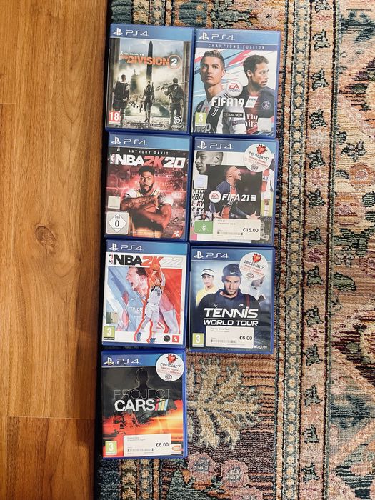 PS4 Slim 1 TB + 2 comandos originais + 7 jogos