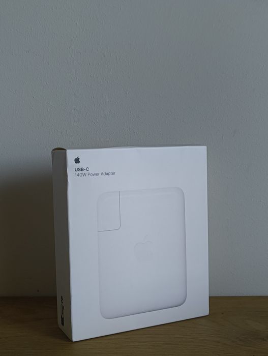 Nowy oryginalny zasilacz Apple 140w MacBook pro 16