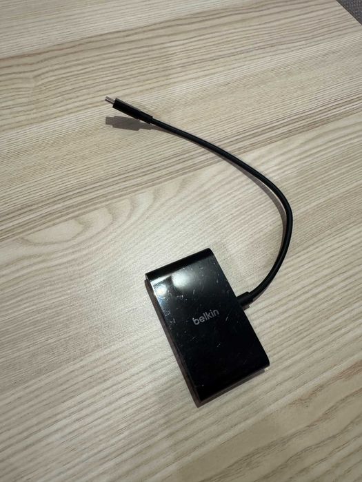 Belkin AVC018 Hub USB-C 4x USB-C 10 Gb/s PD 100 W