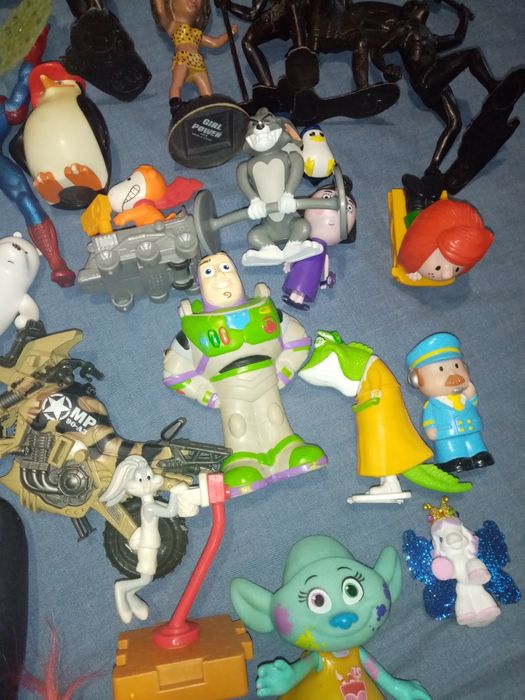 Игрушки различные