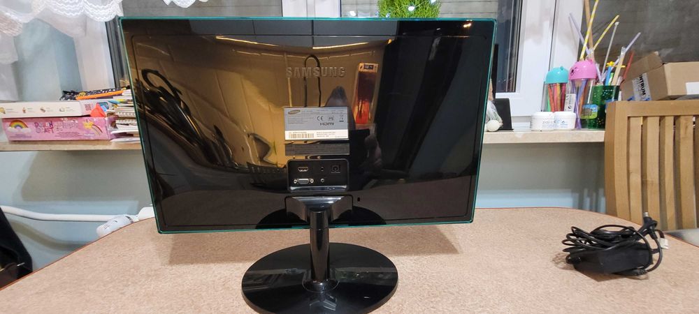 Monitor Samsung S22D390Q  22 Cale