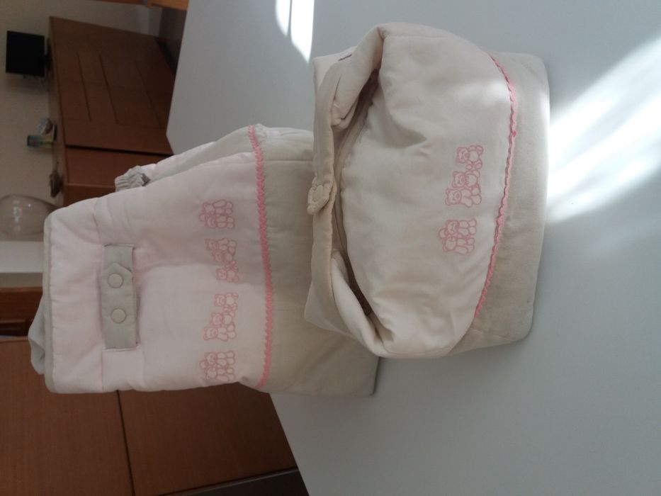 Conjunto de bebé marca João & Maria