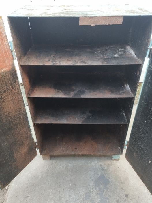 Шафа(сейф)металева