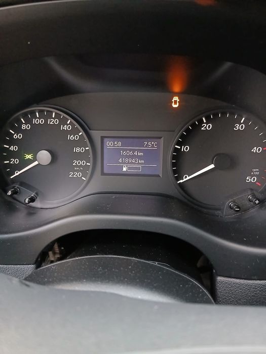 Vito 447 dostawczczy hak