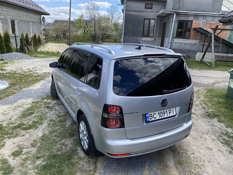 Продам VW Touran 2009р. R-line.