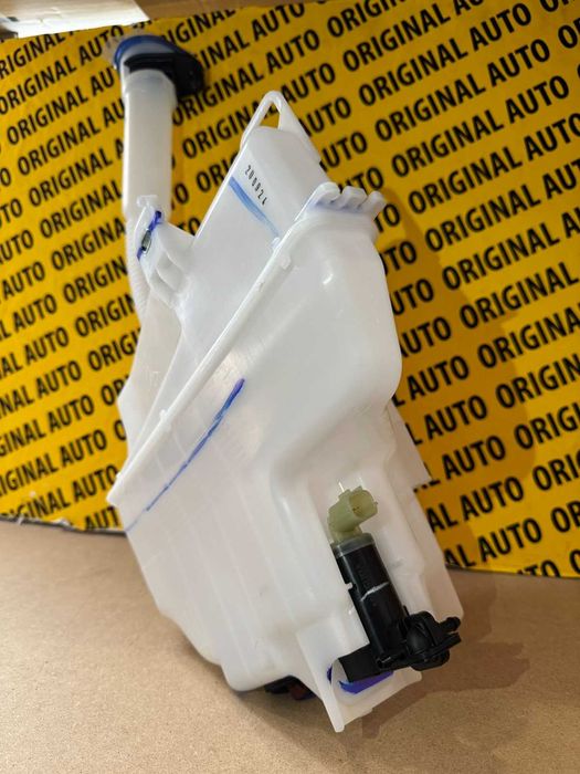 Бачок склоомивача Mazda CX-30 USA Новий. Оригінал