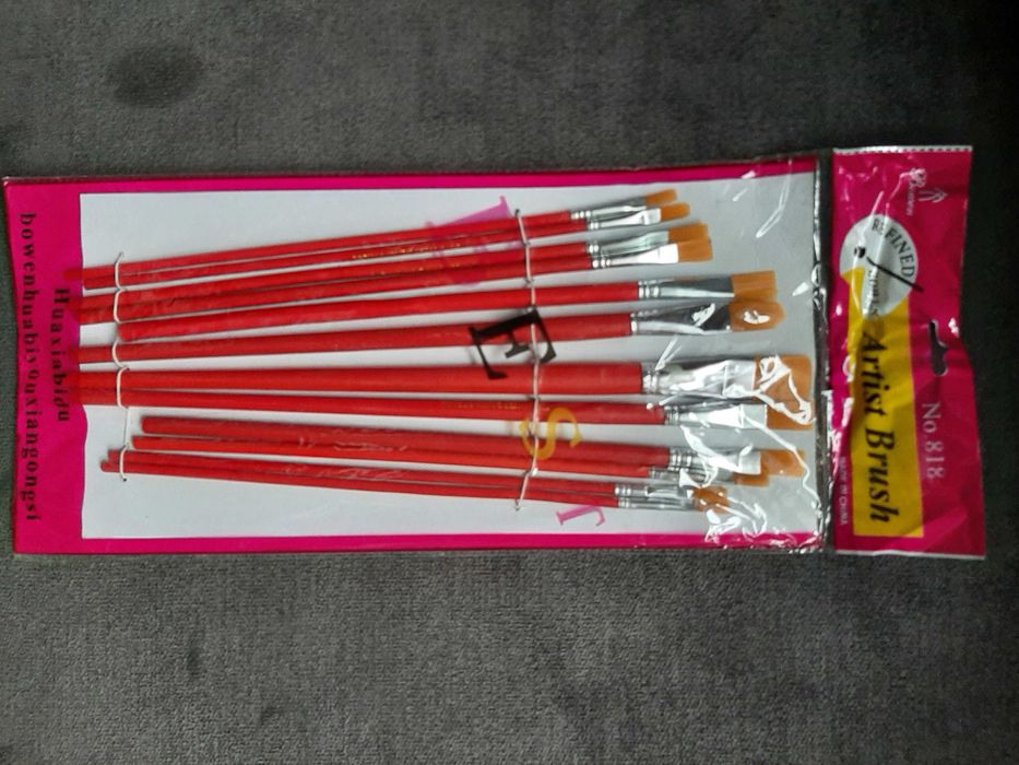 Komplet 12 pędzli płaskich w super cenie plus dwa pędzle w gratisie