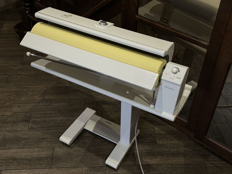 Гладильний каток Miele B990 – професійна якість прасування ідеал