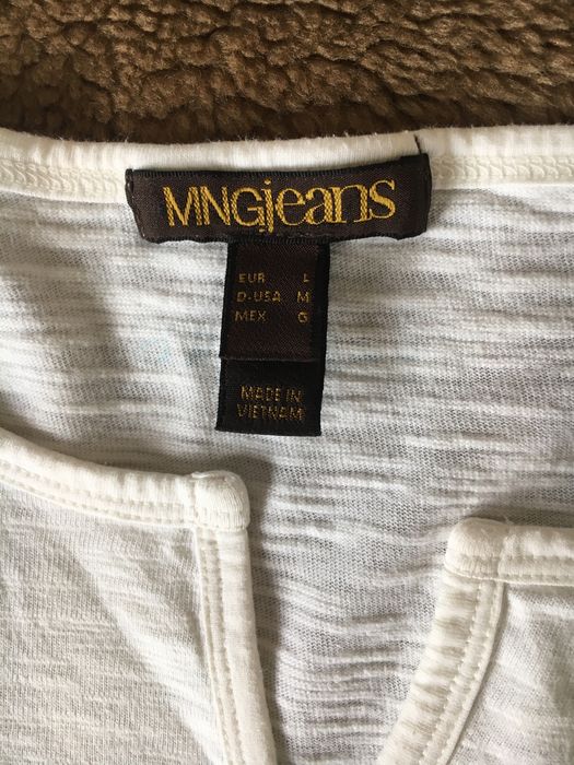 Bluzeczka firmy MNG JEANS