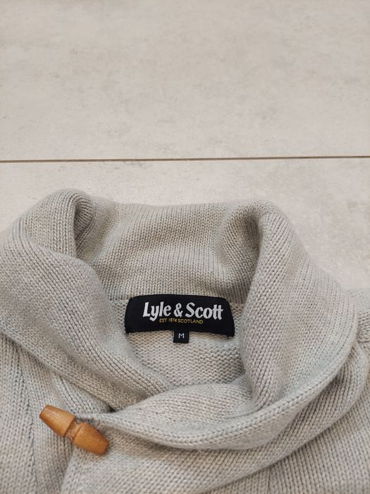 Sweter szalowy Lyle & Scott