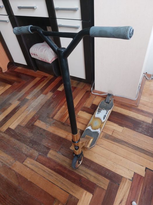 Продам самокат Best Scooter