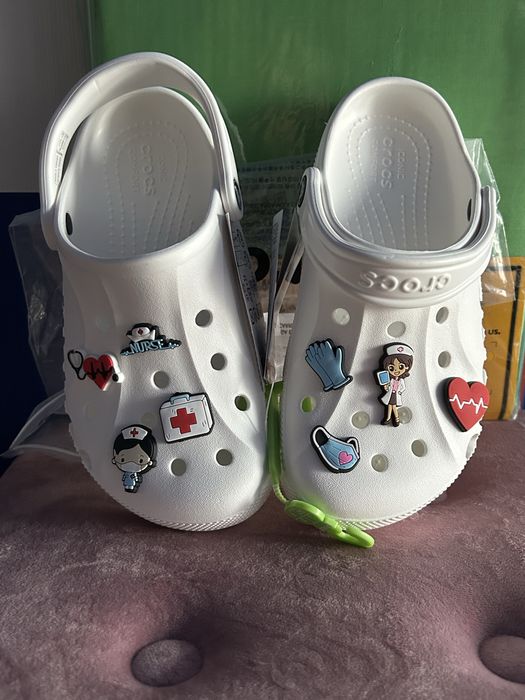 Chodaki Crocs biale z ozdobami dla Pielęgniarek 37/38, 36/37